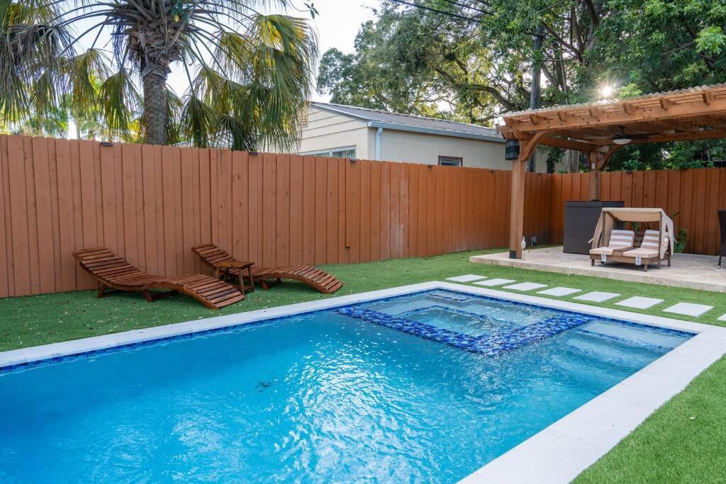 Luxury Retreat 3B ,2Ba Pool , Coral Gables Center Villa Miami Luaran gambar