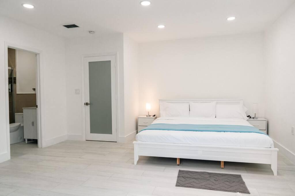 Luxury Retreat 3B ,2Ba Pool , Coral Gables Center Villa Miami Luaran gambar