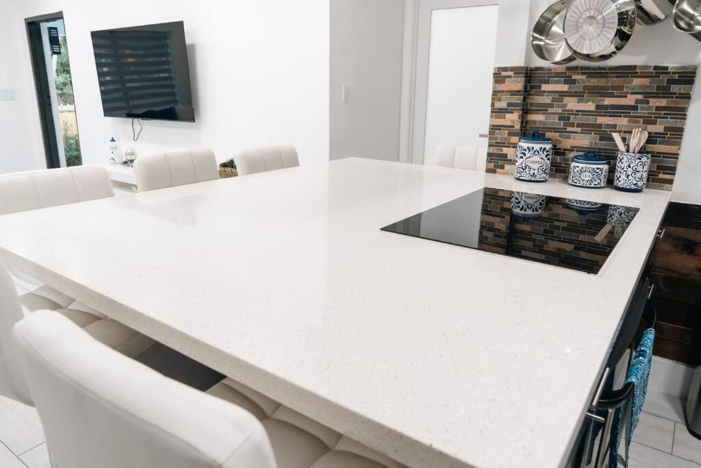 Luxury Retreat 3B ,2Ba Pool , Coral Gables Center Villa Miami Luaran gambar