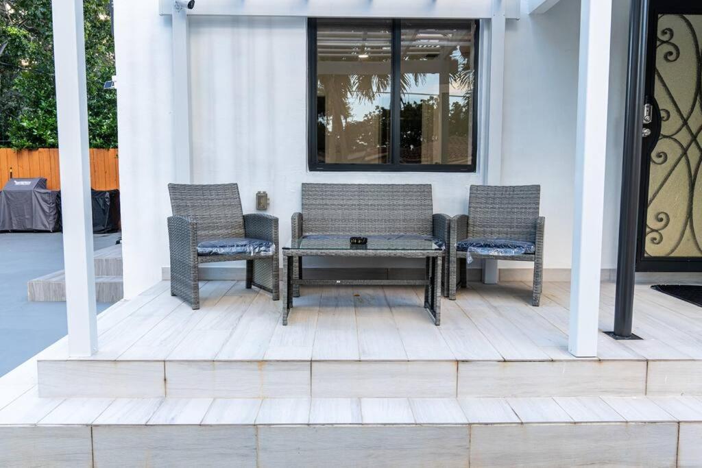 Luxury Retreat 3B ,2Ba Pool , Coral Gables Center Villa Miami Luaran gambar