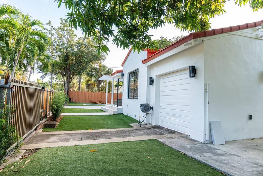Luxury Retreat 3B ,2Ba Pool , Coral Gables Center Villa Miami Luaran gambar