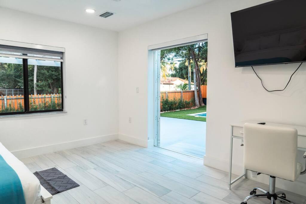 Luxury Retreat 3B ,2Ba Pool , Coral Gables Center Villa Miami Luaran gambar