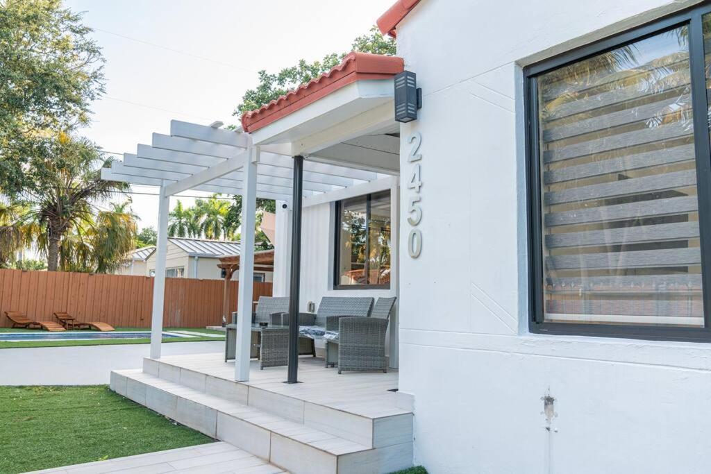 Luxury Retreat 3B ,2Ba Pool , Coral Gables Center Villa Miami Luaran gambar