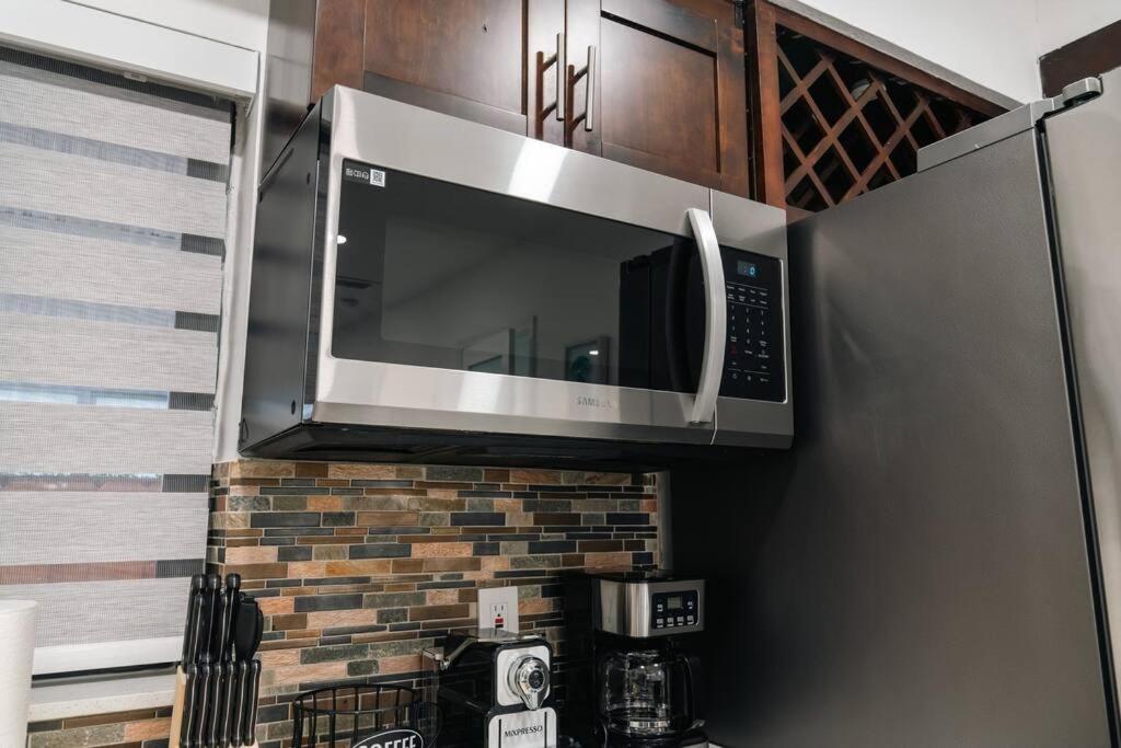 Luxury Retreat 3B ,2Ba Pool , Coral Gables Center Villa Miami Luaran gambar