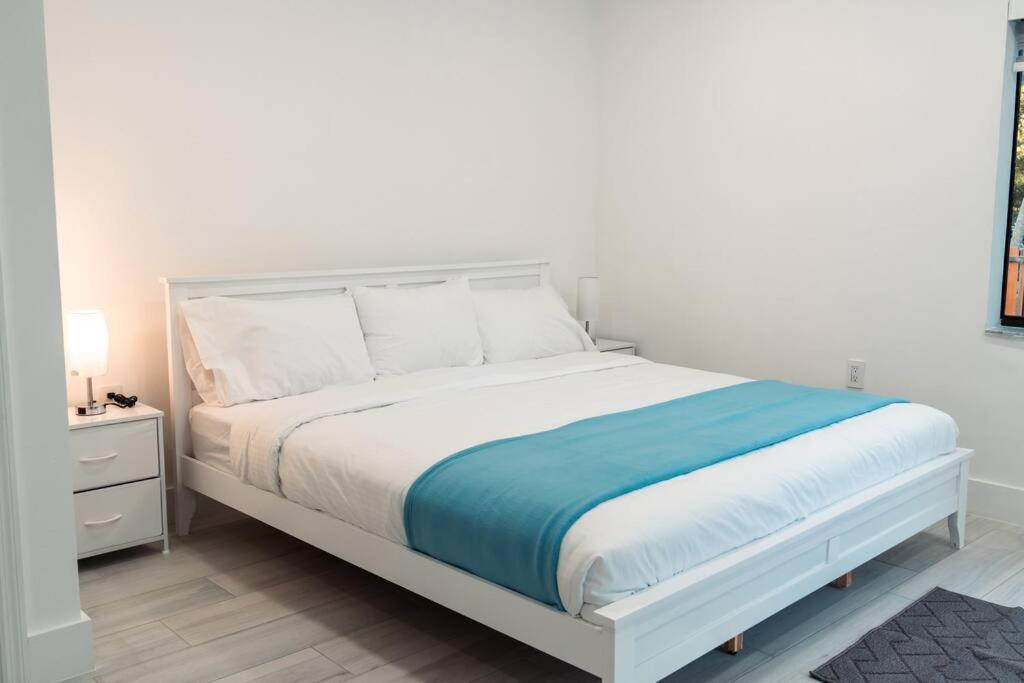 Luxury Retreat 3B ,2Ba Pool , Coral Gables Center Villa Miami Luaran gambar