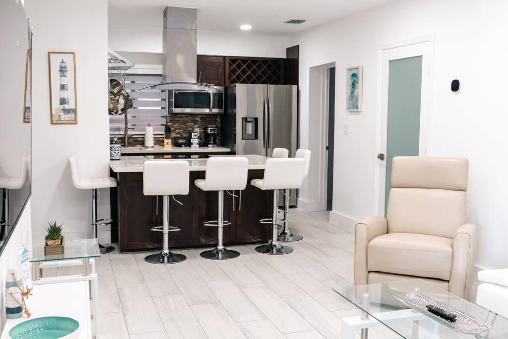 Luxury Retreat 3B ,2Ba Pool , Coral Gables Center Villa Miami Luaran gambar